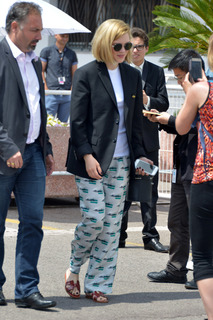 Léa Seydoux feet photo thumbnail