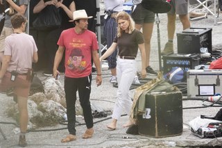 Léa Seydoux feet photo thumbnail