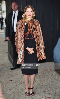 Léa Seydoux feet photo thumbnail