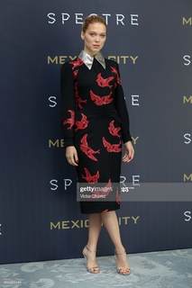 Léa Seydoux feet photo thumbnail