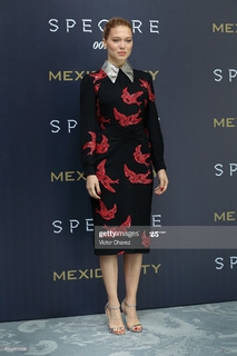 Léa Seydoux feet photo thumbnail