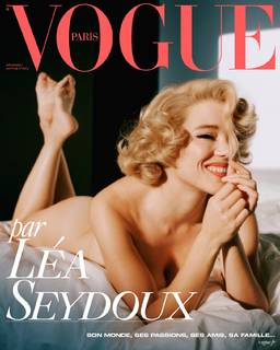 Léa Seydoux feet photo thumbnail