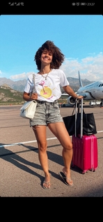 Léna Mahfouf feet photo thumbnail