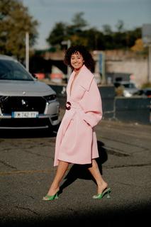 Léna Mahfouf feet photo thumbnail