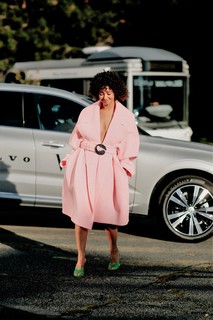 Léna Mahfouf feet photo thumbnail
