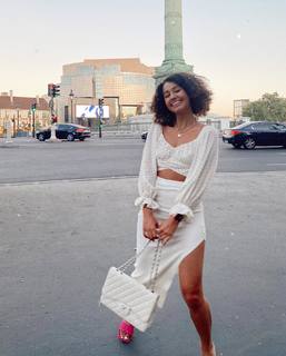 Léna Mahfouf feet photo thumbnail