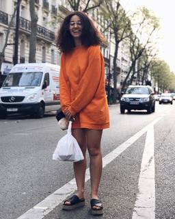 Léna Mahfouf feet photo thumbnail