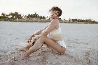 Léna Mahfouf feet photo thumbnail