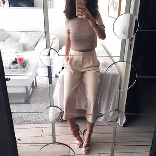 Léna Mahfouf feet photo thumbnail