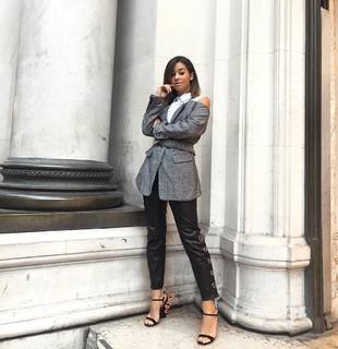Léna Mahfouf feet photo thumbnail
