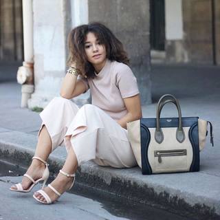 Léna Mahfouf feet photo thumbnail