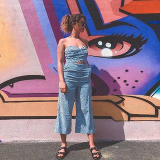 Léna Mahfouf feet photo thumbnail
