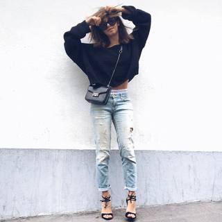 Léna Mahfouf feet photo thumbnail