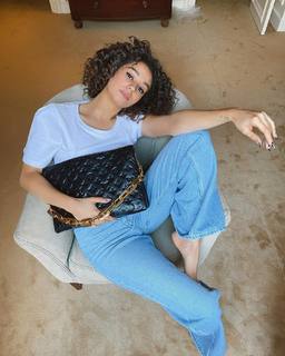 Léna Mahfouf feet photo thumbnail