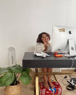 Léna Mahfouf feet photo thumbnail