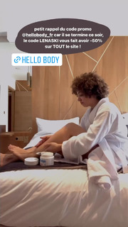Léna Mahfouf feet photo thumbnail