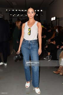 Léna Mahfouf feet photo thumbnail