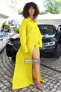 Léna Mahfouf feet photo thumbnail