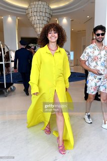 Léna Mahfouf feet photo thumbnail