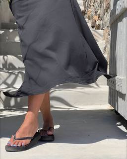 Léna Mahfouf feet photo thumbnail