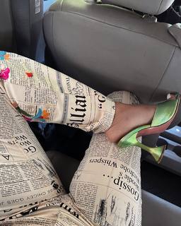 Léna Mahfouf feet photo thumbnail