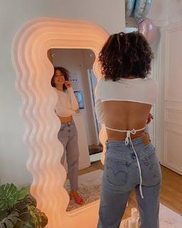 Léna Mahfouf feet photo thumbnail