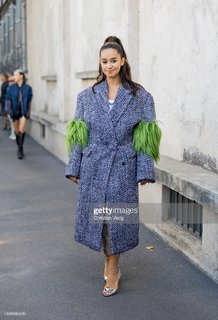 Léna Mahfouf feet photo thumbnail
