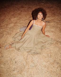 Léna Mahfouf feet photo thumbnail
