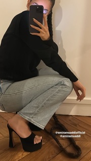 Léna Mahfouf feet photo thumbnail