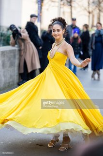 Léna Mahfouf feet photo thumbnail