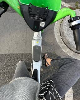 Léna Mahfouf feet photo thumbnail