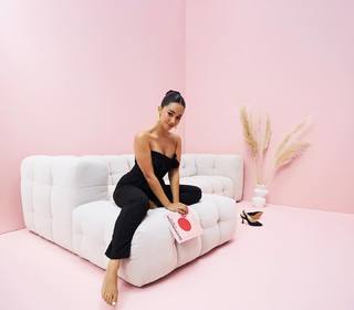 Léna Mahfouf feet photo thumbnail
