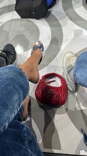 Léna Mahfouf feet photo thumbnail