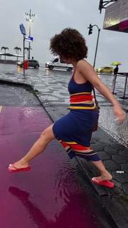 Léna Mahfouf feet photo thumbnail