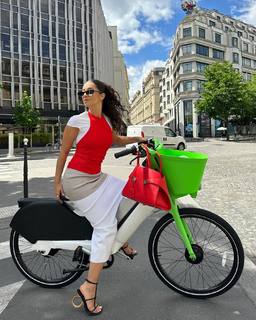 Léna Mahfouf feet photo thumbnail