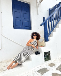 Léna Mahfouf feet photo thumbnail