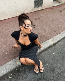 Léna Mahfouf feet photo thumbnail