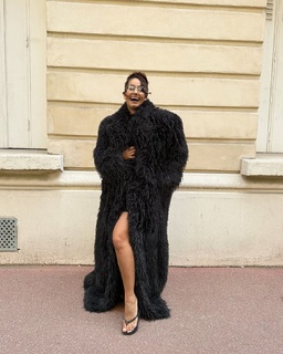 Léna Mahfouf feet photo thumbnail