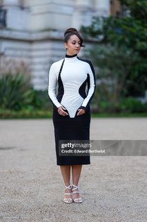 Léna Mahfouf feet photo thumbnail