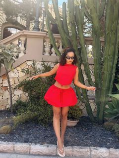 Léna Mahfouf feet photo thumbnail