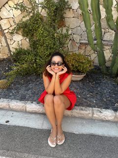 Léna Mahfouf feet photo thumbnail