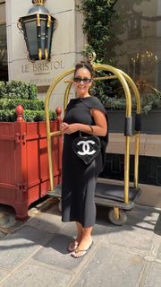 Léna Mahfouf feet photo thumbnail