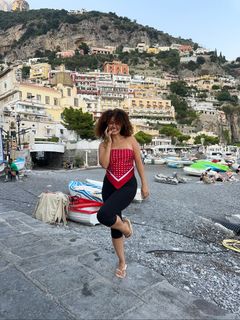 Léna Mahfouf feet photo thumbnail