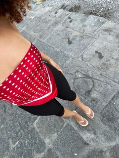 Léna Mahfouf feet photo thumbnail