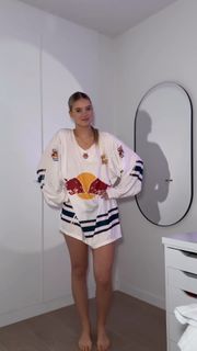 Lía Sikora feet photo 10