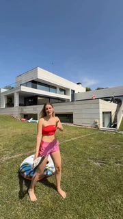 Lía Sikora feet photo 11