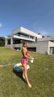 Lía Sikora feet photo 7