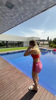 Lía Sikora feet photo 2