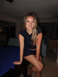 Lía Sikora feet photo 3