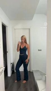 Lía Sikora feet photo 7
